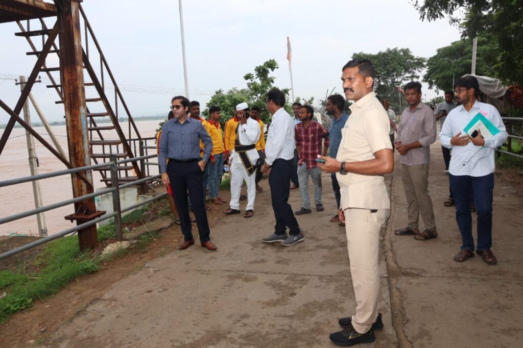 భద్రాచలంలో 3వ ప్రమాద హెచ్చరిక జారీ