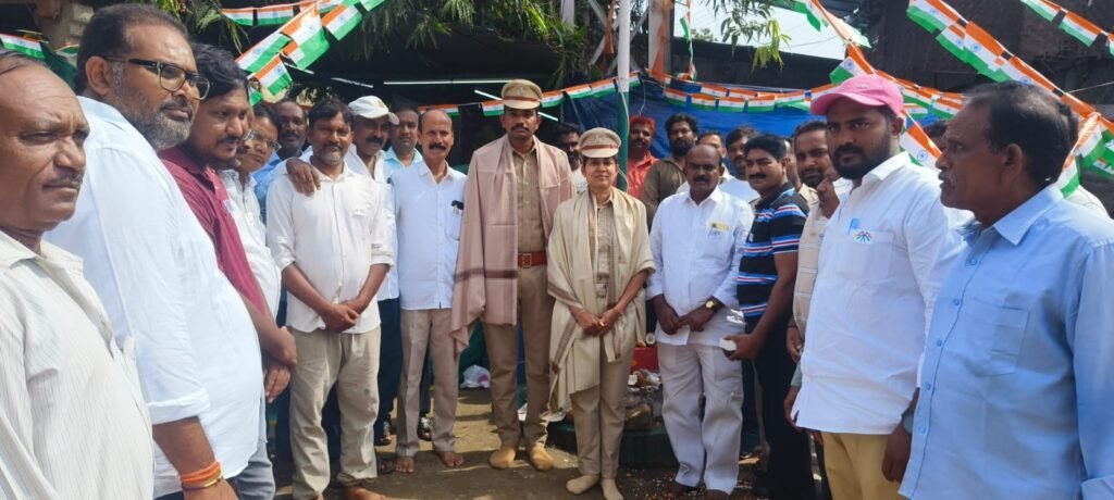 కార్ స్టాండ్ వద్ద ఘనంగా 80వ స్వాతంత్ర దినోత్సవం వేడుకలు